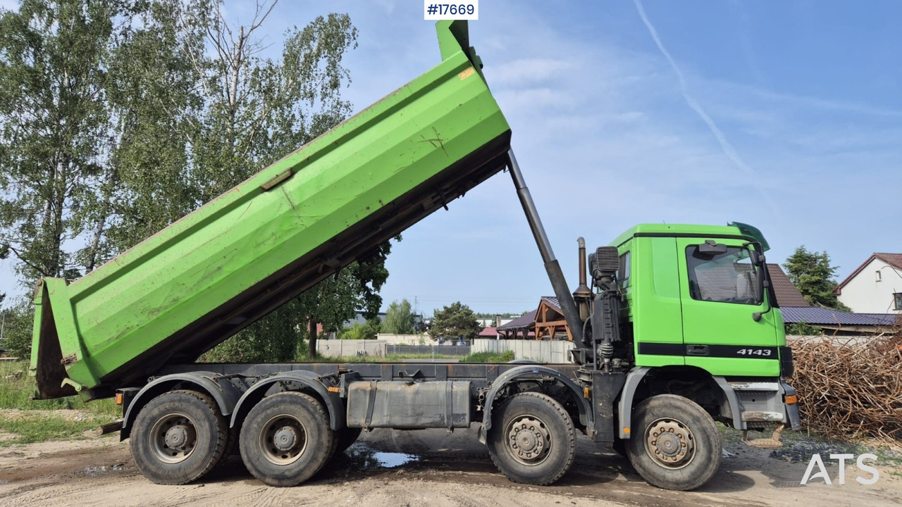2002 Mercedes-Benz Actros 4143 8x8 - Volquete camión: foto 4 2002 Mercedes-Benz Actros 4143 8x8 - Volquete camión: foto 4