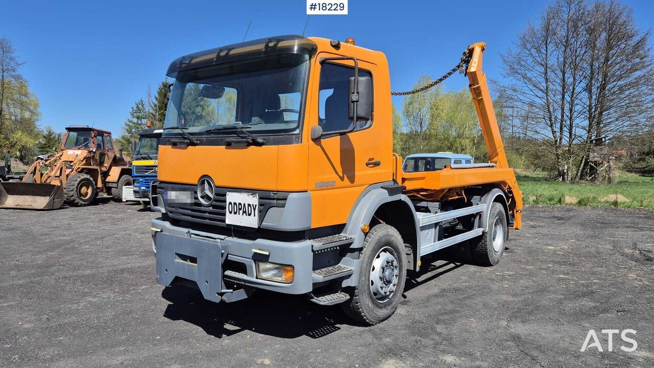 2003 Bramowiec Mercedes-Benz Axor 1833 - Portacontenedor de cadenas camión: foto 3 2003 Bramowiec Mercedes-Benz Axor 1833 - Portacontenedor de cadenas camión: foto 3
