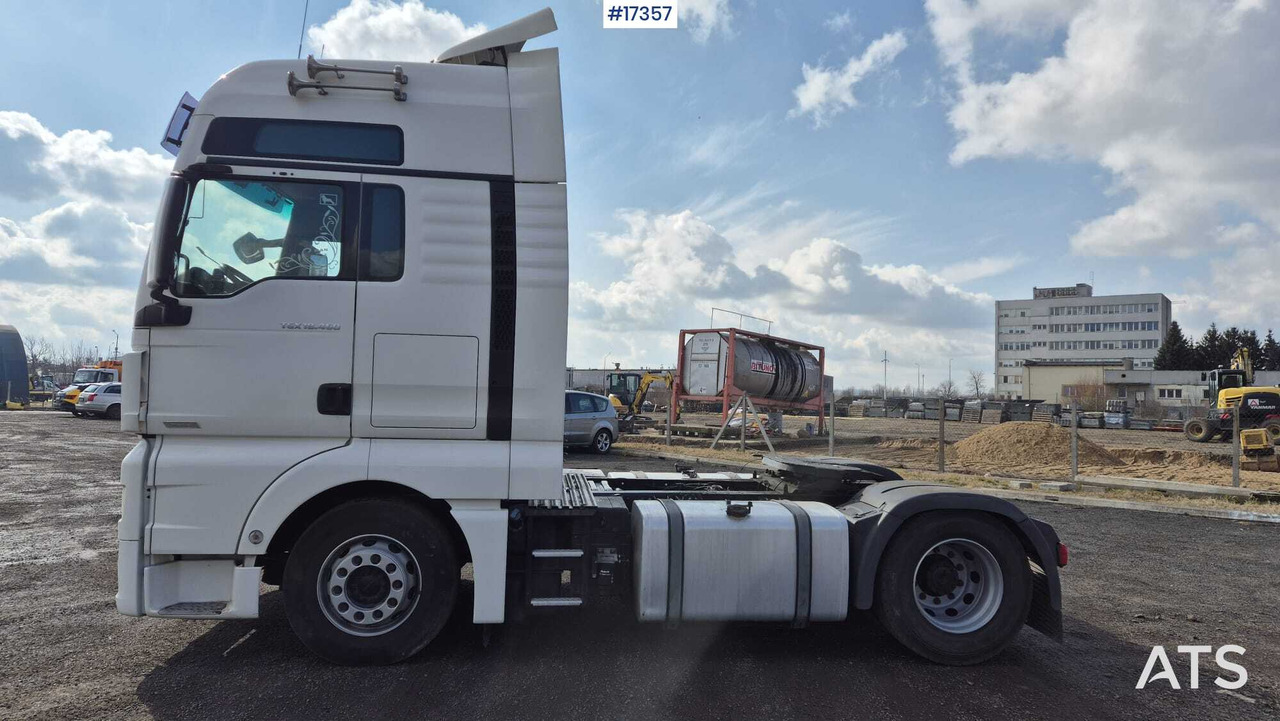 Truck tractor MAN TGX 18.460 EfficientLine 2 (2017) - Cabeza tractora: foto 5 Truck tractor MAN TGX 18.460 EfficientLine 2 (2017) - Cabeza tractora: foto 5