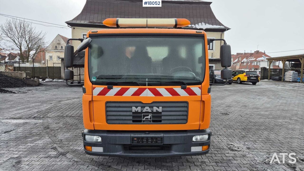 MAN 8.180 4x2 HDS TEREX tipper (2009) - Volquete camión: foto 2 MAN 8.180 4x2 HDS TEREX tipper (2009) - Volquete camión: foto 2