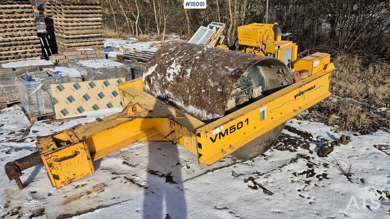 Trailed roller VIBROMAX VM501 (2013) - Rodillo: foto 3 Trailed roller VIBROMAX VM501 (2013) - Rodillo: foto 3