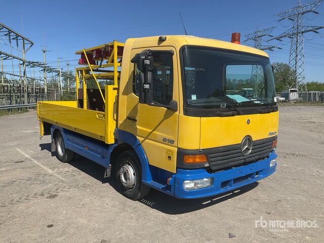 1999 Mercedes Atego 815 4x2 Flatbed Truck - Camión caja abierta: foto 4 1999 Mercedes Atego 815 4x2 Flatbed Truck - Camión caja abierta: foto 4
