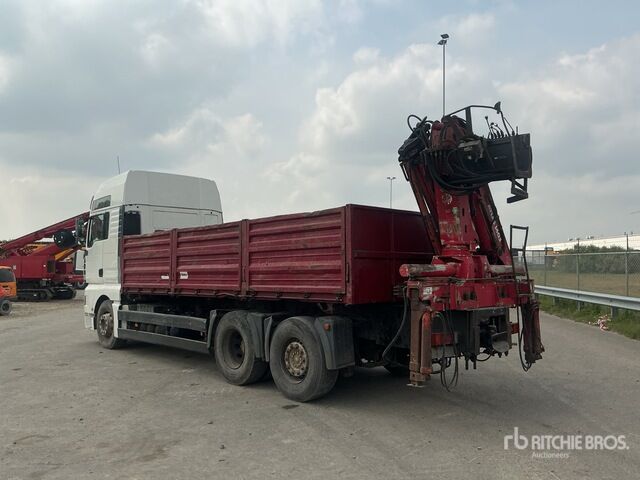 2001 MAN TGA26.410 Atlas 140.1 Knuckle Boom on 6x2 ... Dump Truck with Crane - Volquete camión: foto 2 2001 MAN TGA26.410 Atlas 140.1 Knuckle Boom on 6x2 ... Dump Truck with Crane - Volquete camión: foto 2