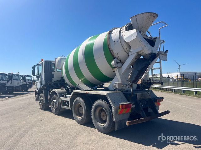 2008 Iveco 450 8x4 Twin-Steer Mixer Truck - Camión hormigonera: foto 3 2008 Iveco 450 8x4 Twin-Steer Mixer Truck - Camión hormigonera: foto 3