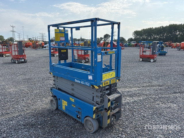 2013 Genie GS1932 Electric Scissor Lift - Plataforma de tijeras: foto 4 2013 Genie GS1932 Electric Scissor Lift - Plataforma de tijeras: foto 4