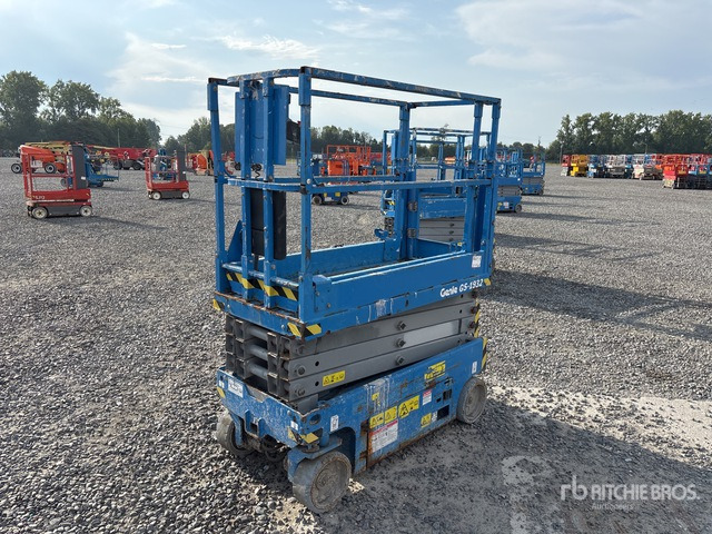 2013 Genie GS1932 Electric Scissor Lift - Plataforma de tijeras: foto 3 2013 Genie GS1932 Electric Scissor Lift - Plataforma de tijeras: foto 3