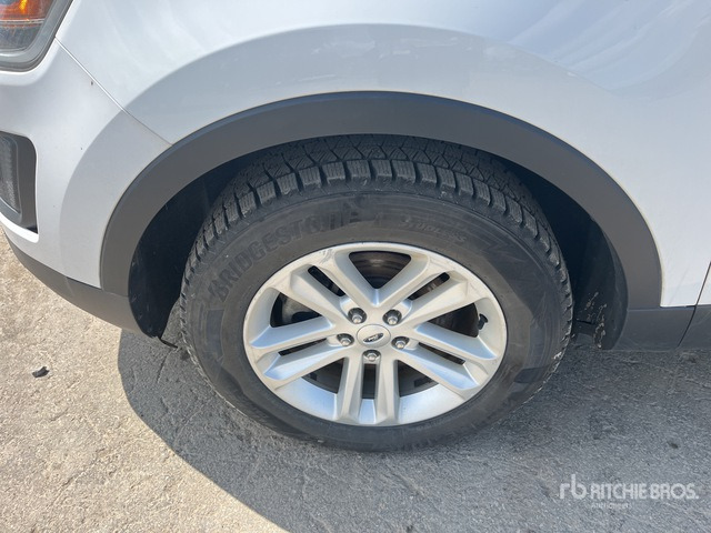 2015 Ford Explorer 4WD SUV - SUV/ Todoterreno: foto 4 2015 Ford Explorer 4WD SUV - SUV/ Todoterreno: foto 4