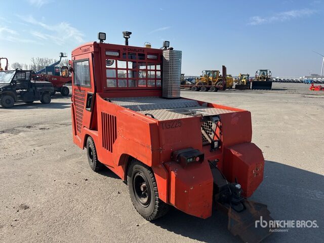 2017 Charlatte TG 255 4x2 Baggage Tractor - Tractor de equipaje: foto 2 2017 Charlatte TG 255 4x2 Baggage Tractor - Tractor de equipaje: foto 2