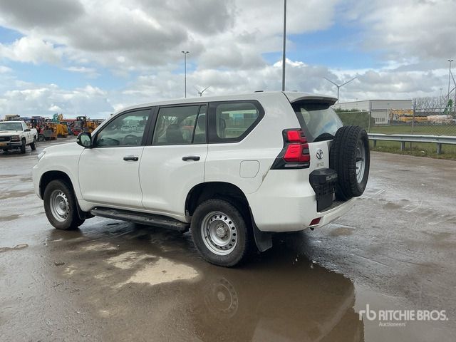 Toyota Land Cruiser Prado 150 SUV - SUV/ Todoterreno: foto 2 Toyota Land Cruiser Prado 150 SUV - SUV/ Todoterreno: foto 2
