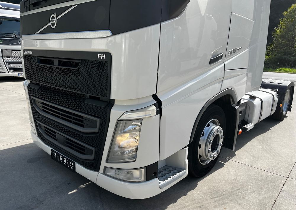Volvo FH500 // 2016 // Mega // 2 zbiorniki // Z ruchu międzynarodowego // - Cabeza tractora: foto 5 Volvo FH500 // 2016 // Mega // 2 zbiorniki // Z ruchu międzynarodowego // - Cabeza tractora: foto 5