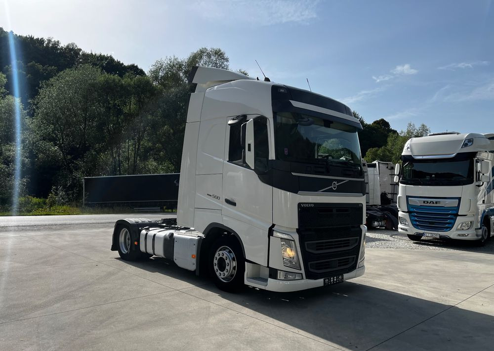 Volvo FH500 // 2016 // Mega // 2 zbiorniki // Z ruchu międzynarodowego // - Cabeza tractora: foto 3 Volvo FH500 // 2016 // Mega // 2 zbiorniki // Z ruchu międzynarodowego // - Cabeza tractora: foto 3