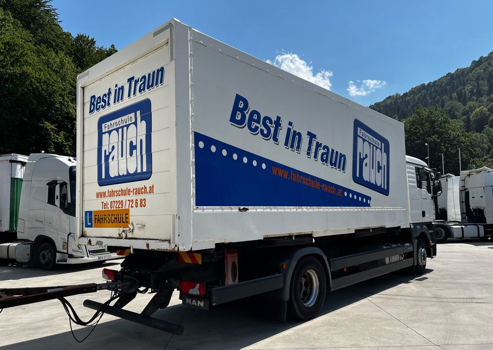 MAN TGA 18.350 6x2 D20 // BDF // Niski Przebieg // + Przyczepa Schmitz BDF // - Chasis camión: foto 5 MAN TGA 18.350 6x2 D20 // BDF // Niski Przebieg // + Przyczepa Schmitz BDF // - Chasis camión: foto 5