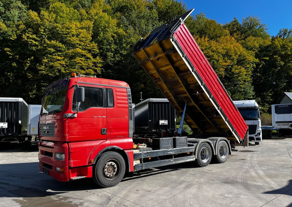MAN TGA 26.480 // Wywrotka 3 stronna // 2004 Rok // 6x4 // Kiper Schwarzmuller // - Volquete camión: foto 1 MAN TGA 26.480 // Wywrotka 3 stronna // 2004 Rok // 6x4 // Kiper Schwarzmuller // - Volquete camión: foto 1