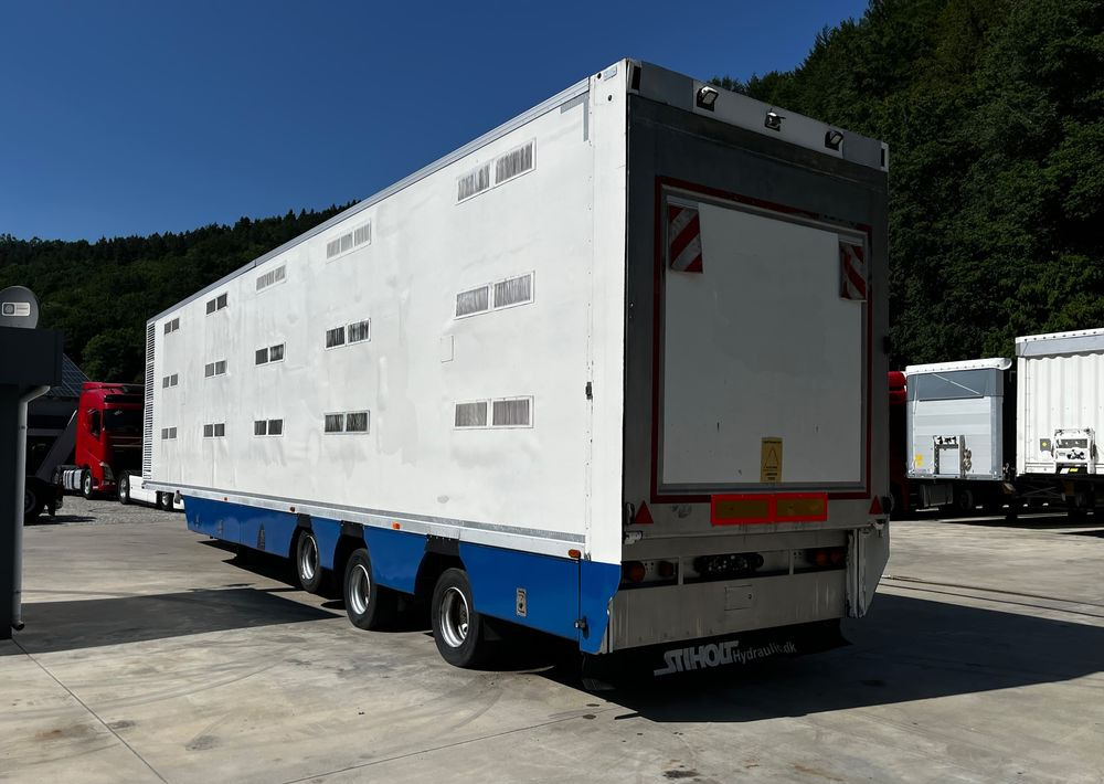 Pezzaioli HMK Industri // Do przewozu zwierząt // 2004 Rok // 3 Pokłady // Waga // Osi skrętne // Oznonacja // - Transporte de ganado semirremolque: foto 2 Pezzaioli HMK Industri // Do przewozu zwierząt // 2004 Rok // 3 Pokłady // Waga // Osi skrętne // Oznonacja // - Transporte de ganado semirremolque: foto 2