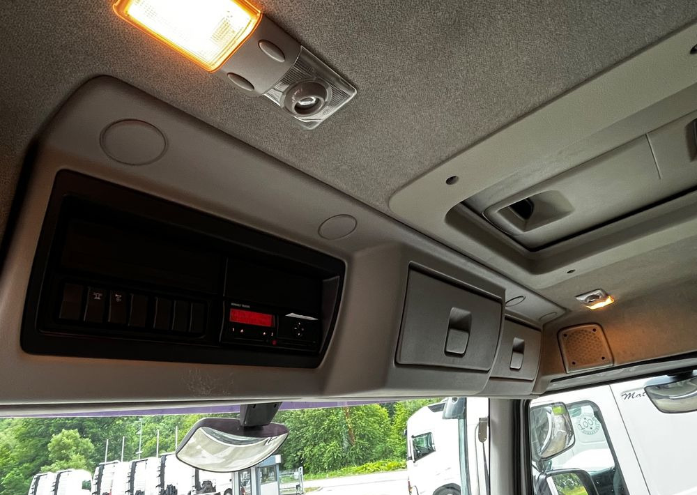 Renault Kerax 380 EEV // Skrzynia Burtowa // HIAB XS166 Hipro + Radio // Zwolnice // // - Camión caja abierta, Camión grúa: foto 4 Renault Kerax 380 EEV // Skrzynia Burtowa // HIAB XS166 Hipro + Radio // Zwolnice // // - Camión caja abierta, Camión grúa: foto 4