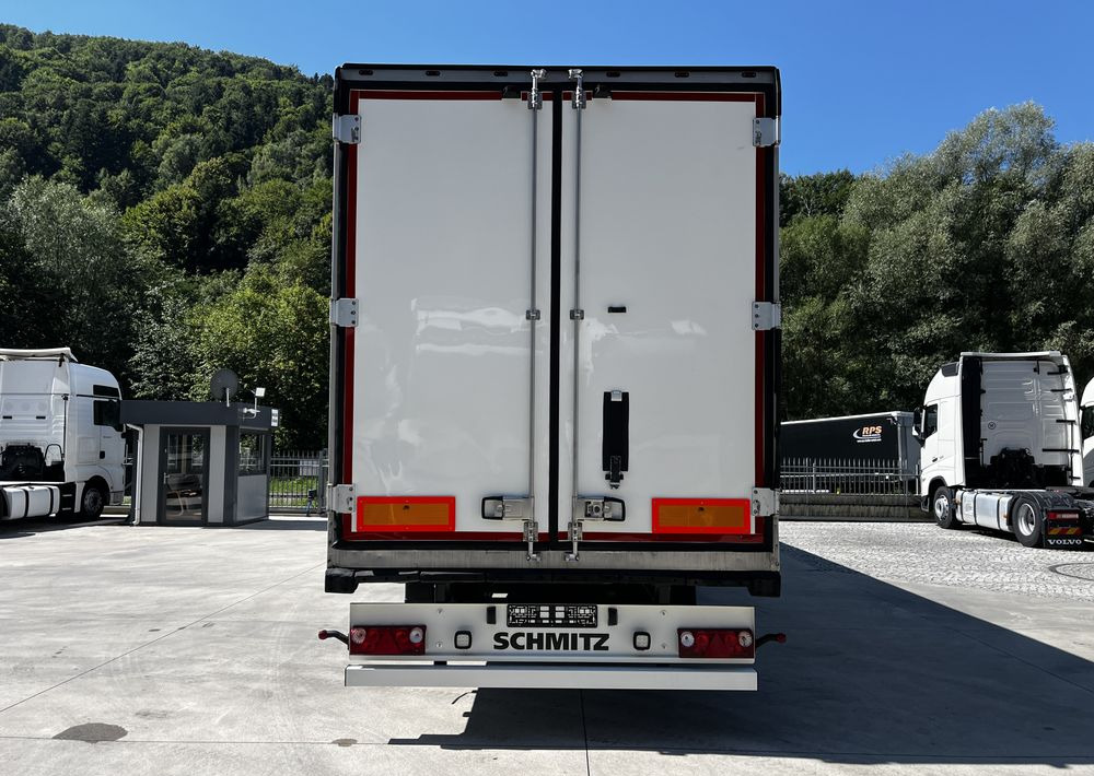 Schmitz Cargobull Chłodnia // 2010 Rok // 2 osie podnoszone // Doppelstock // Kosz paletowy // - Frigorífico semirremolque: foto 2 Schmitz Cargobull Chłodnia // 2010 Rok // 2 osie podnoszone // Doppelstock // Kosz paletowy // - Frigorífico semirremolque: foto 2