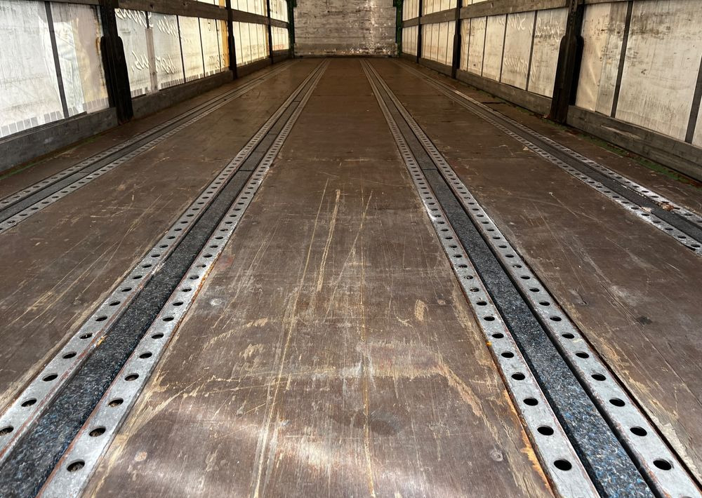 Semirremolque lona Schwarzmuller Firanka Standard // 2017 Rok // Podwójna podłoga //: foto 14 Semirremolque lona Schwarzmuller Firanka Standard // 2017 Rok // Podwójna podłoga //: foto 14