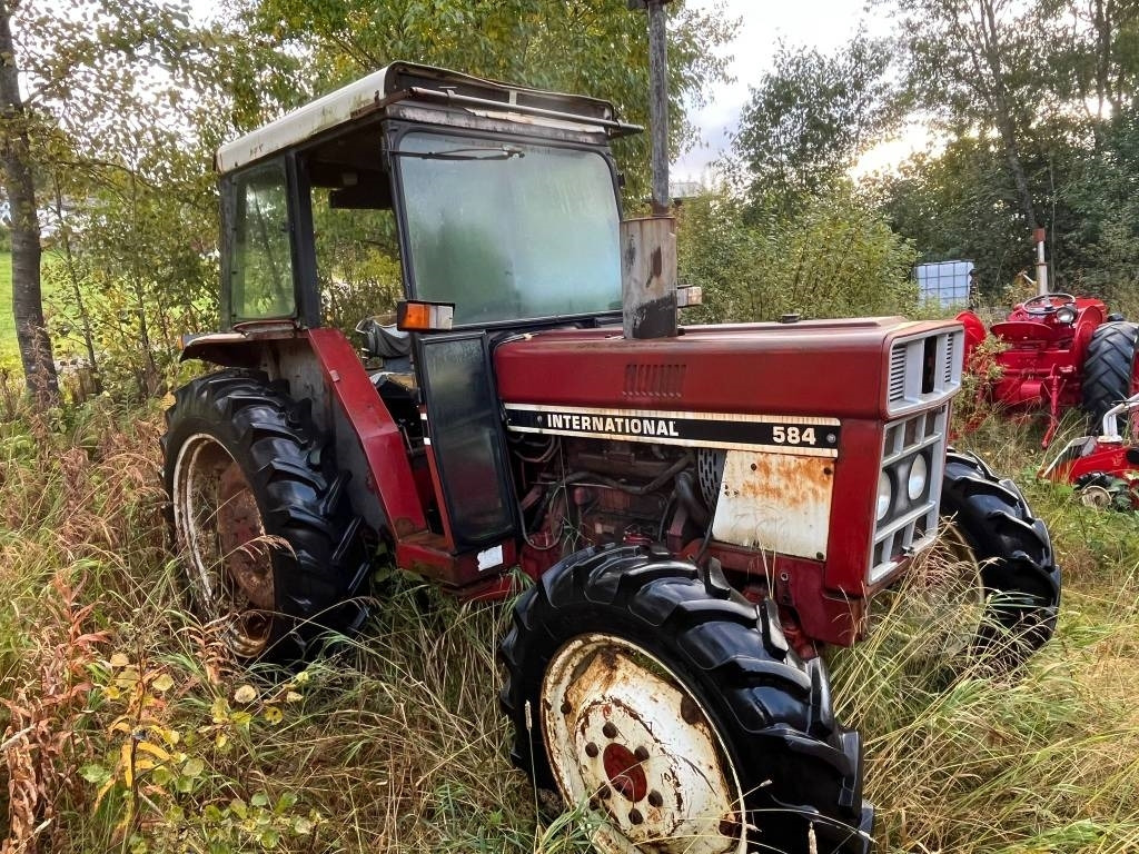 International Harvester 584 4WD - Tractor: foto 4 International Harvester 584 4WD - Tractor: foto 4