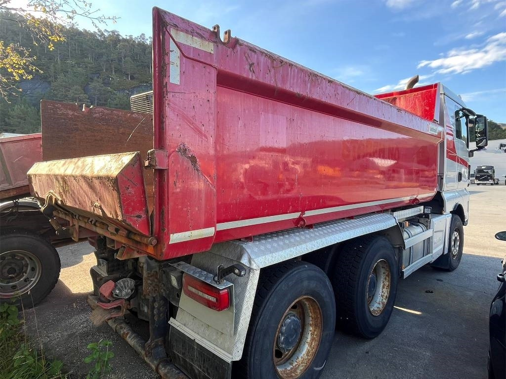 MAN TGX 26.580 6x4 - Volquete camión: foto 2 MAN TGX 26.580 6x4 - Volquete camión: foto 2