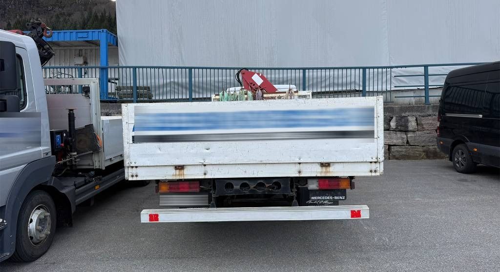 Mercedes-Benz 817 HMF 683K2 crane - Camión grúa: foto 3 Mercedes-Benz 817 HMF 683K2 crane - Camión grúa: foto 3