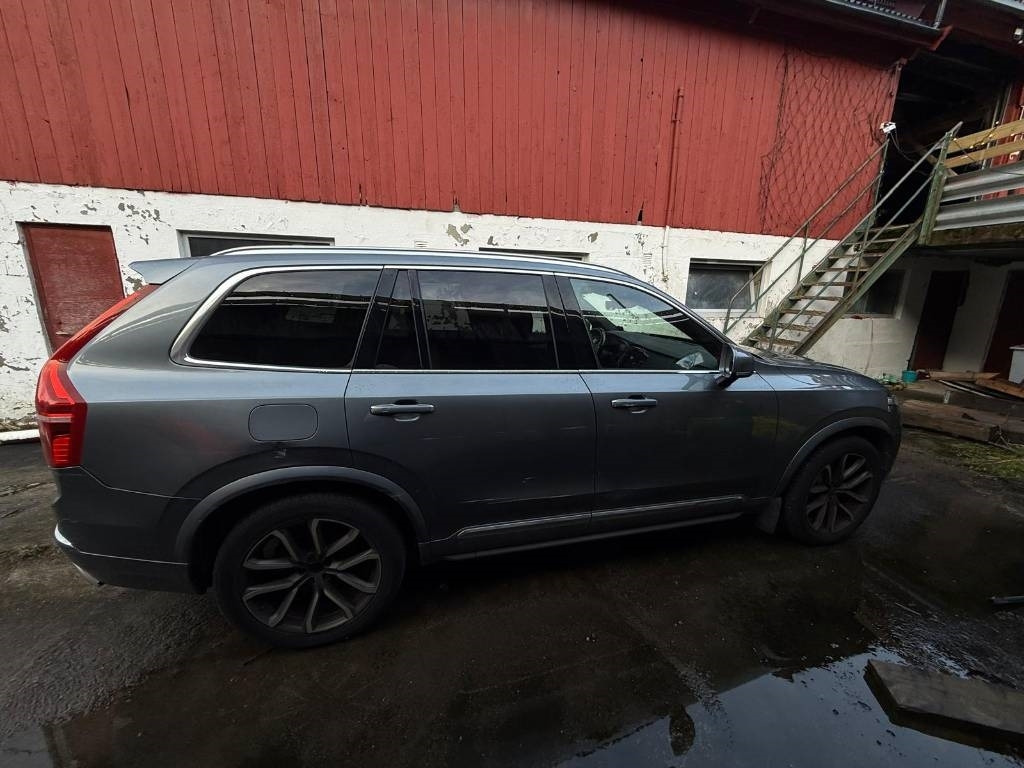 Volvo XC 90 4x4 rep. Objekt - Coche: foto 4 Volvo XC 90 4x4 rep. Objekt - Coche: foto 4