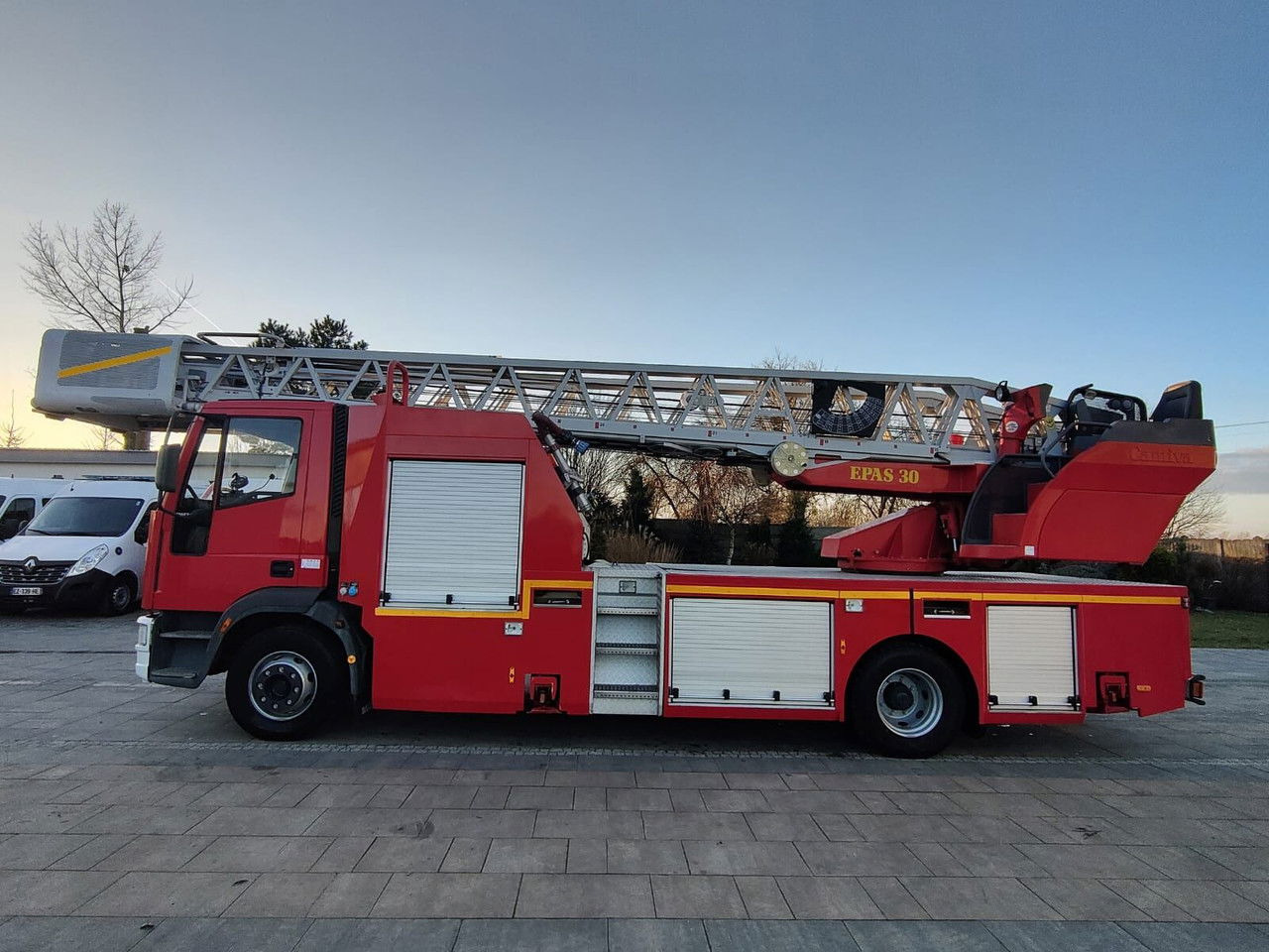 Iveco EuroCargo 130 130E24 - Camión de bomberos: foto 5 Iveco EuroCargo 130 130E24 - Camión de bomberos: foto 5