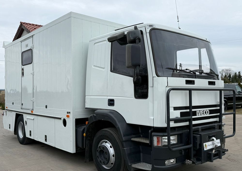 Iveco Eurocargo 150E23 - Camión caja cerrada: foto 1 Iveco Eurocargo 150E23 - Camión caja cerrada: foto 1