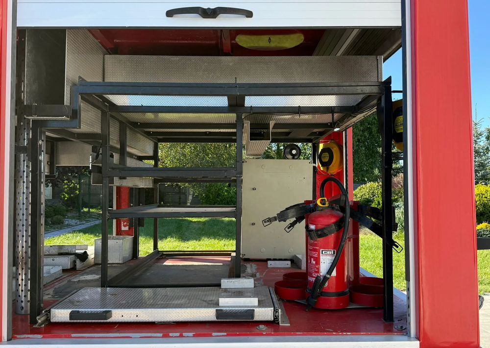 Camión de bomberos Iveco Eurocargo 65E12 BEMAEX VSR: foto 14 Camión de bomberos Iveco Eurocargo 65E12 BEMAEX VSR: foto 14