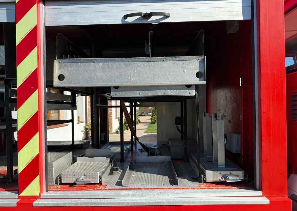 Camión de bomberos Iveco Eurocargo 65E12 BEMAEX VSR: foto 16 Camión de bomberos Iveco Eurocargo 65E12 BEMAEX VSR: foto 16