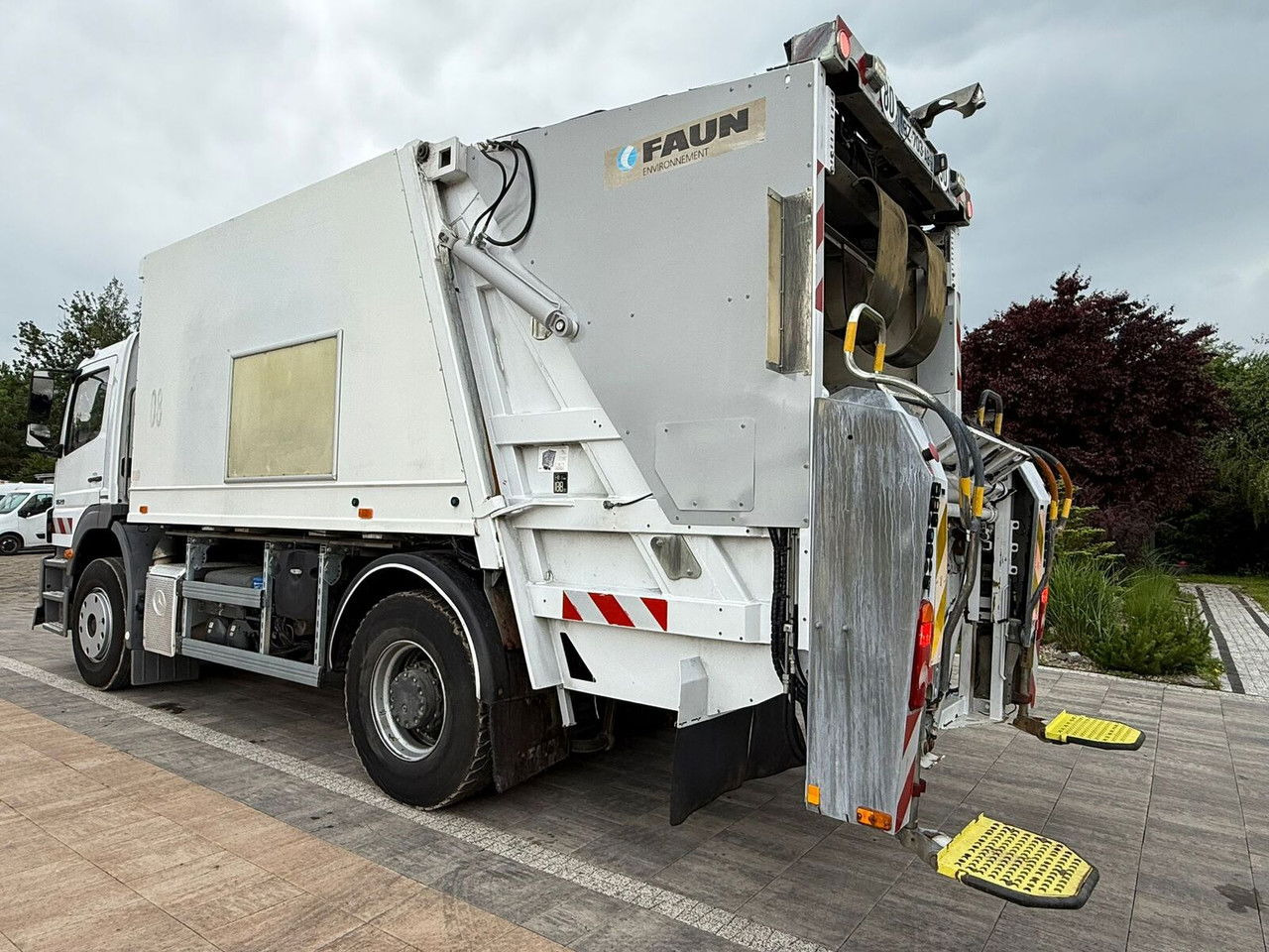 Mercedes-Benz Axor 1829 Faun VR3 TR2 - Camión de basura: foto 5 Mercedes-Benz Axor 1829 Faun VR3 TR2 - Camión de basura: foto 5