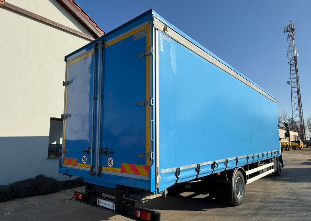 Renault D12 - Camión lona: foto 3 Renault D12 - Camión lona: foto 3