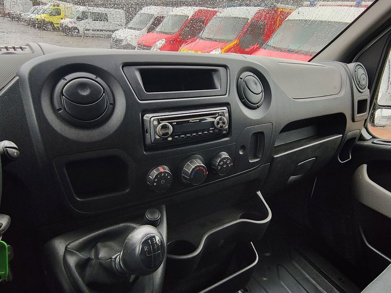 Caja abierta furgoneta Renault Master: foto 16
