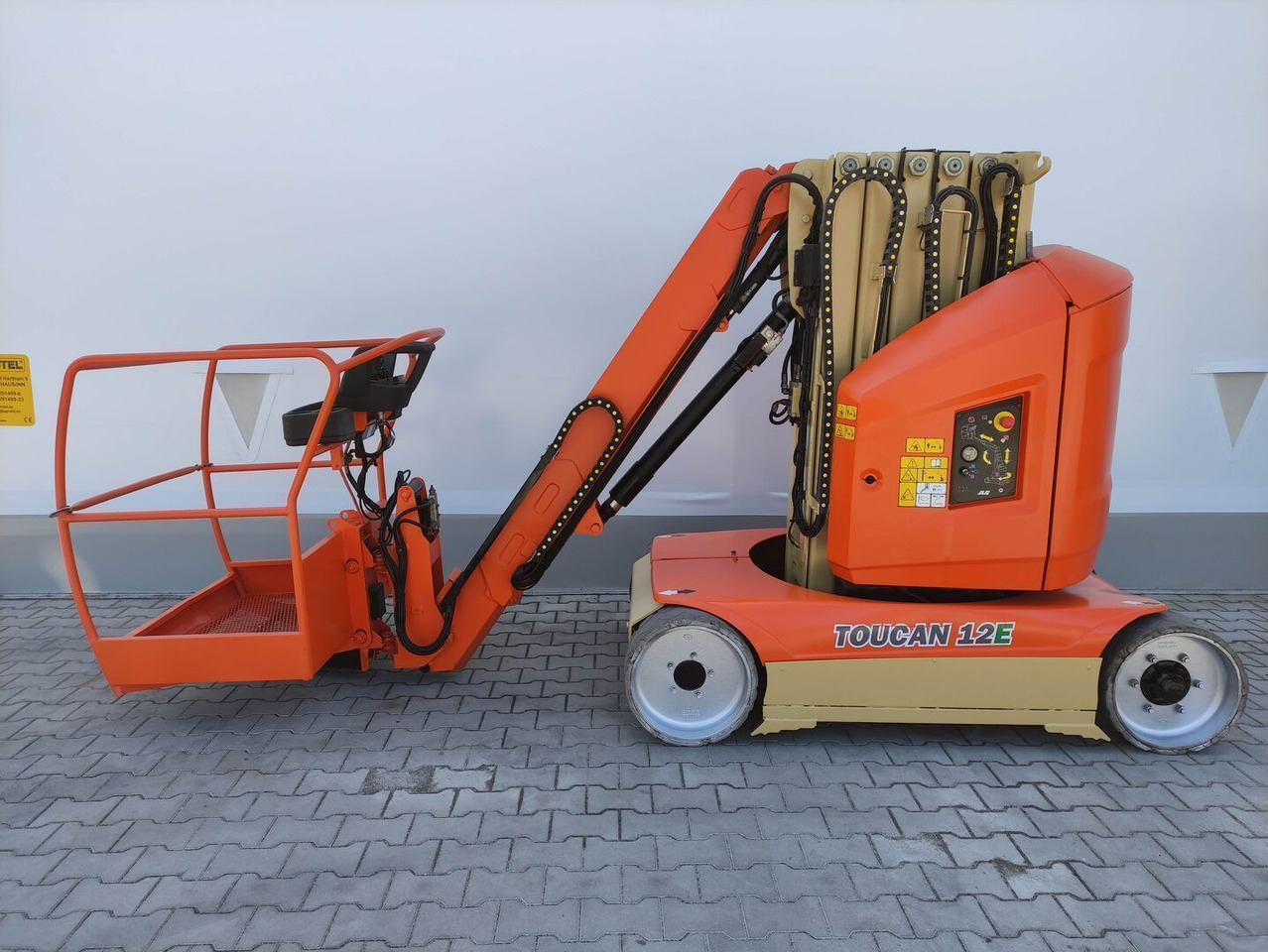 JLG Toucan 12 E (LACK NEU) - Plataforma de mástil vertical: foto 1 JLG Toucan 12 E (LACK NEU) - Plataforma de mástil vertical: foto 1