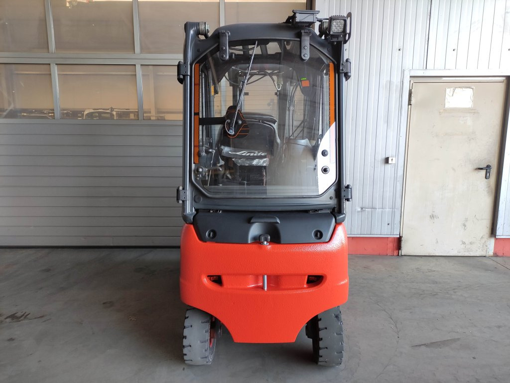 Linde E16PH-02-386 EVO - Carretilla elevadora eléctrica: foto 4 Linde E16PH-02-386 EVO - Carretilla elevadora eléctrica: foto 4
