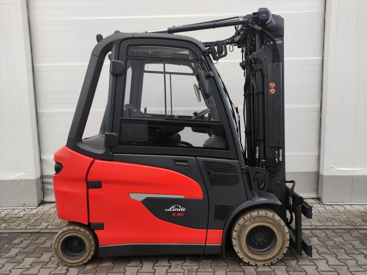 Linde E30HL-01/600 - Carretilla elevadora eléctrica: foto 2 Linde E30HL-01/600 - Carretilla elevadora eléctrica: foto 2