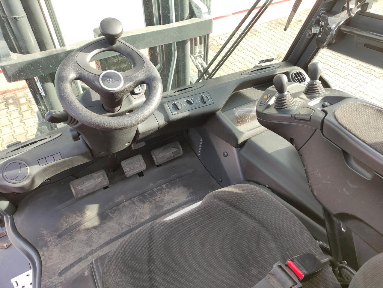 Linde E80-01-127 - Carretilla elevadora eléctrica: foto 5 Linde E80-01-127 - Carretilla elevadora eléctrica: foto 5