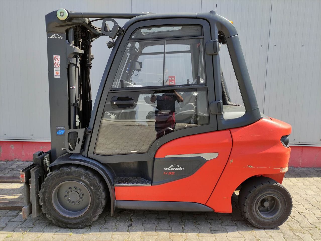 Linde H35D-01-1202 - Carretilla elevadora diésel: foto 1 Linde H35D-01-1202 - Carretilla elevadora diésel: foto 1