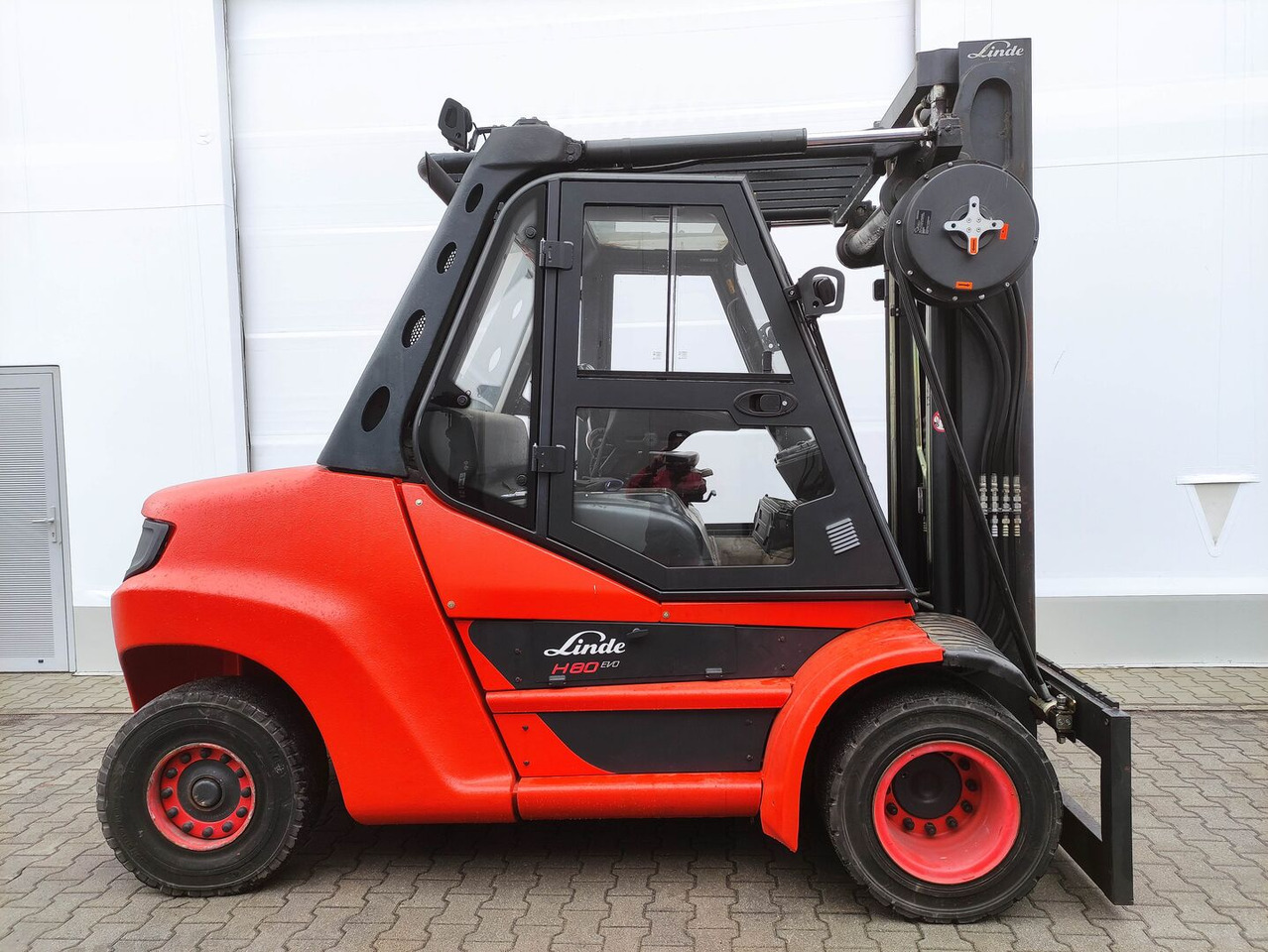 Linde H80D 900-03-396 EVO (M) - Carretilla elevadora diésel: foto 2 Linde H80D 900-03-396 EVO (M) - Carretilla elevadora diésel: foto 2