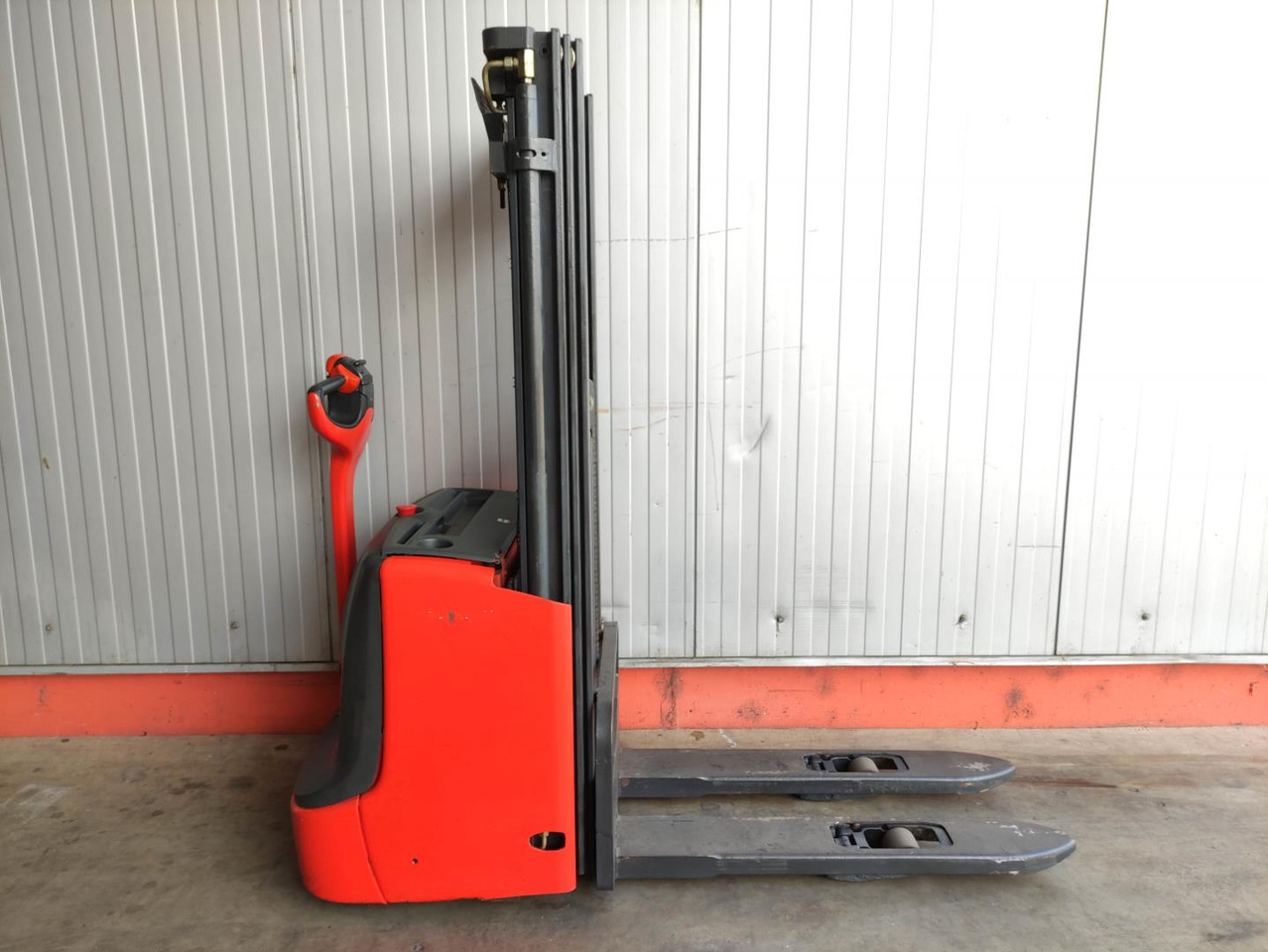 Linde L12i-1172 - Apilador: foto 2 Linde L12i-1172 - Apilador: foto 2