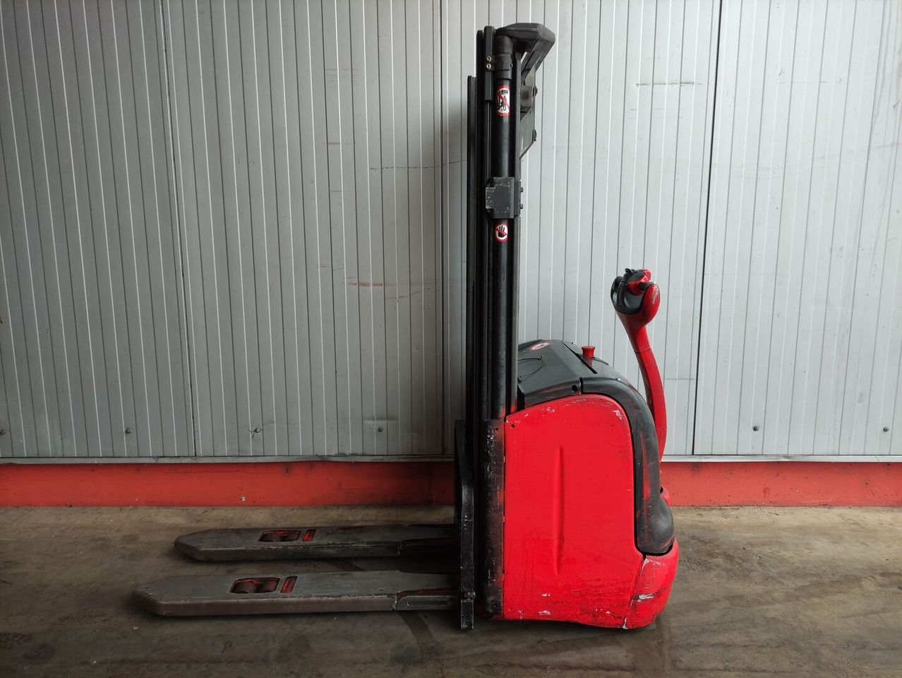 Linde L14-372 - Apilador: foto 1 Linde L14-372 - Apilador: foto 1