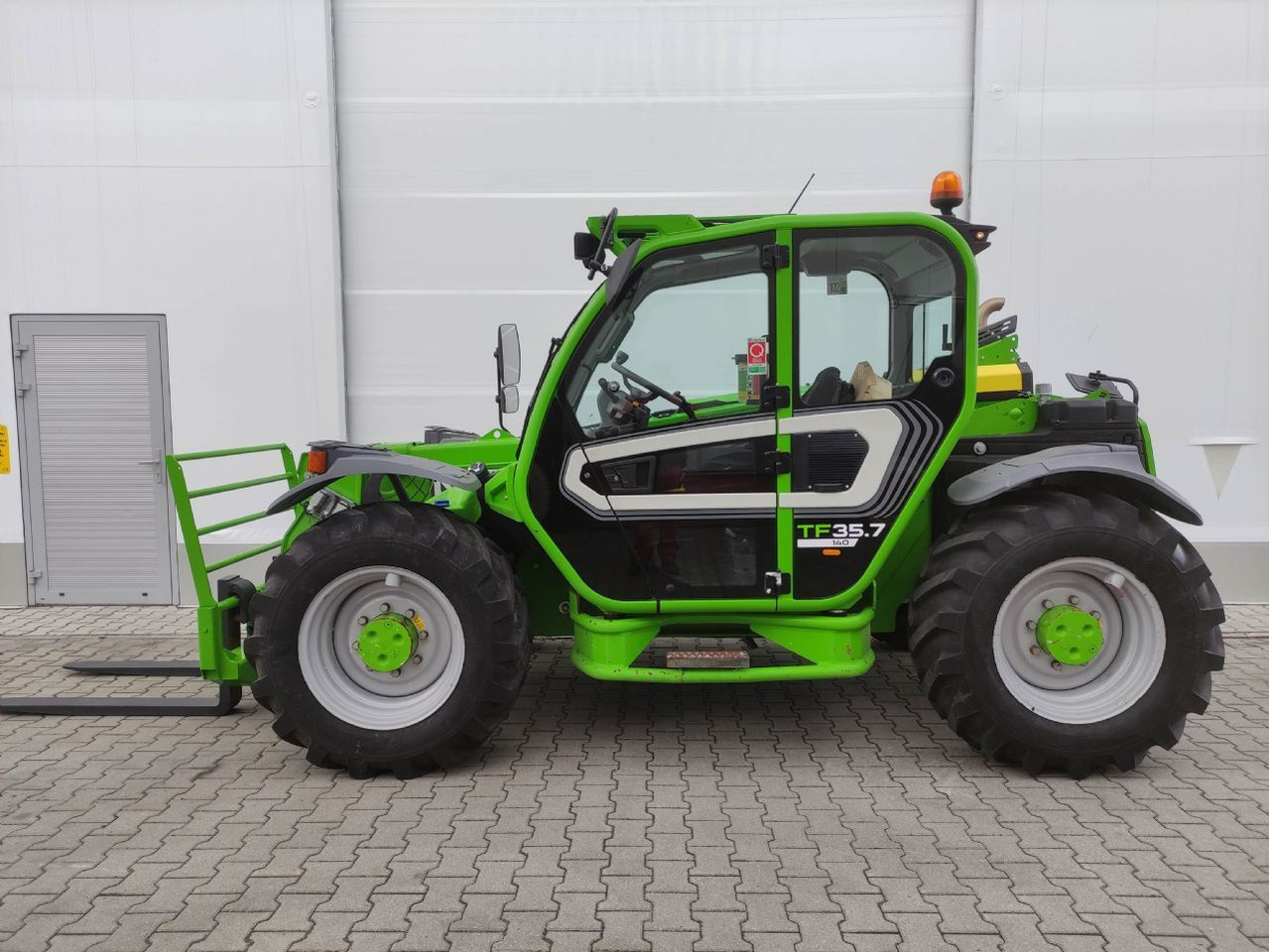 Merlo TF35.7-140 - 40 km/h - Manipulador telescópico: foto 1 Merlo TF35.7-140 - 40 km/h - Manipulador telescópico: foto 1