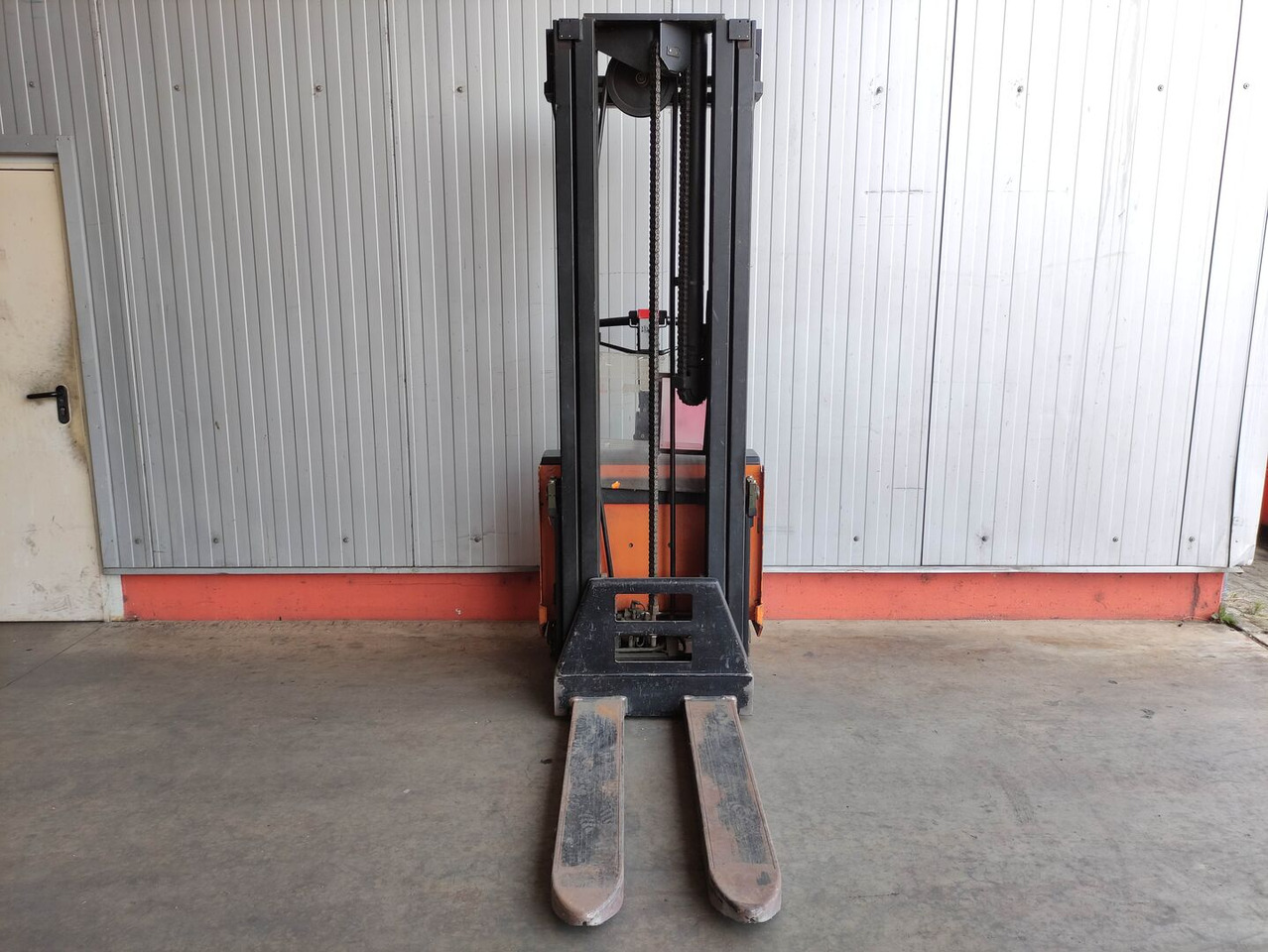 Toyota SLL 16 - Apilador: foto 3 Toyota SLL 16 - Apilador: foto 3