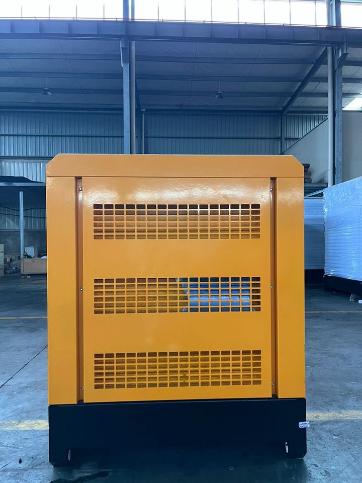 HELVETICA POWER HP100S1ASR 100KW / 125 KVA Diesel Stromgenerator - super silent Remote Control - Generador industriale: foto 5 HELVETICA POWER HP100S1ASR 100KW / 125 KVA Diesel Stromgenerator - super silent Remote Control - Generador industriale: foto 5