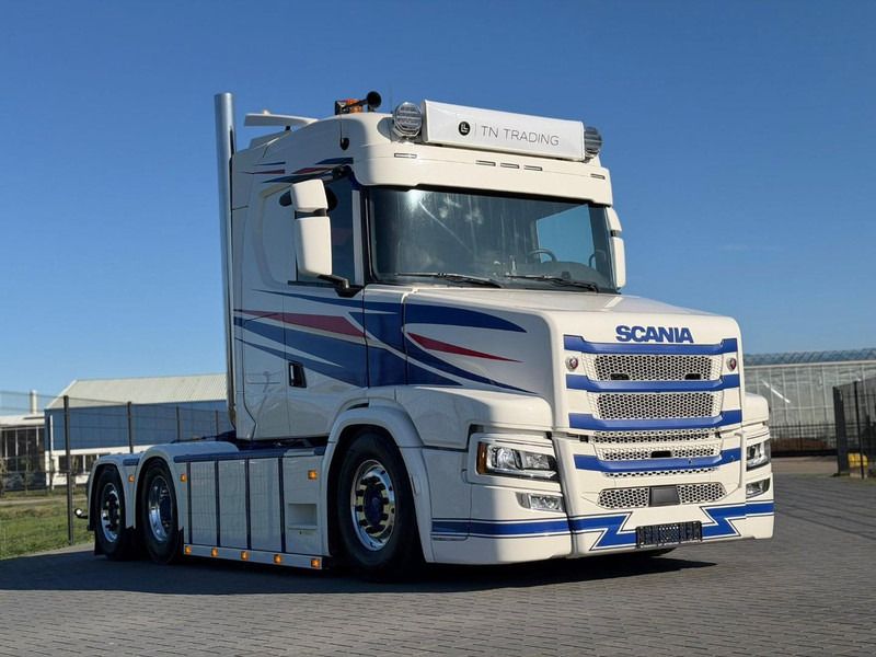 Scania T650 V8, TUFT TORPEDO, OPEN UITLAAT, GESTUURDE NALOPER, VOLLUCHT, PTO! - Cabeza tractora: foto 2 Scania T650 V8, TUFT TORPEDO, OPEN UITLAAT, GESTUURDE NALOPER, VOLLUCHT, PTO! - Cabeza tractora: foto 2