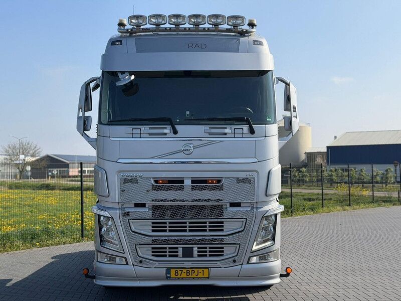 Volvo FH13.420 BLAD/LUCHT, VOL SPOILER, 2 TANKS, SMART 2 TACHO, JB 2018 VIN. - Cabeza tractora: foto 4 Volvo FH13.420 BLAD/LUCHT, VOL SPOILER, 2 TANKS, SMART 2 TACHO, JB 2018 VIN. - Cabeza tractora: foto 4