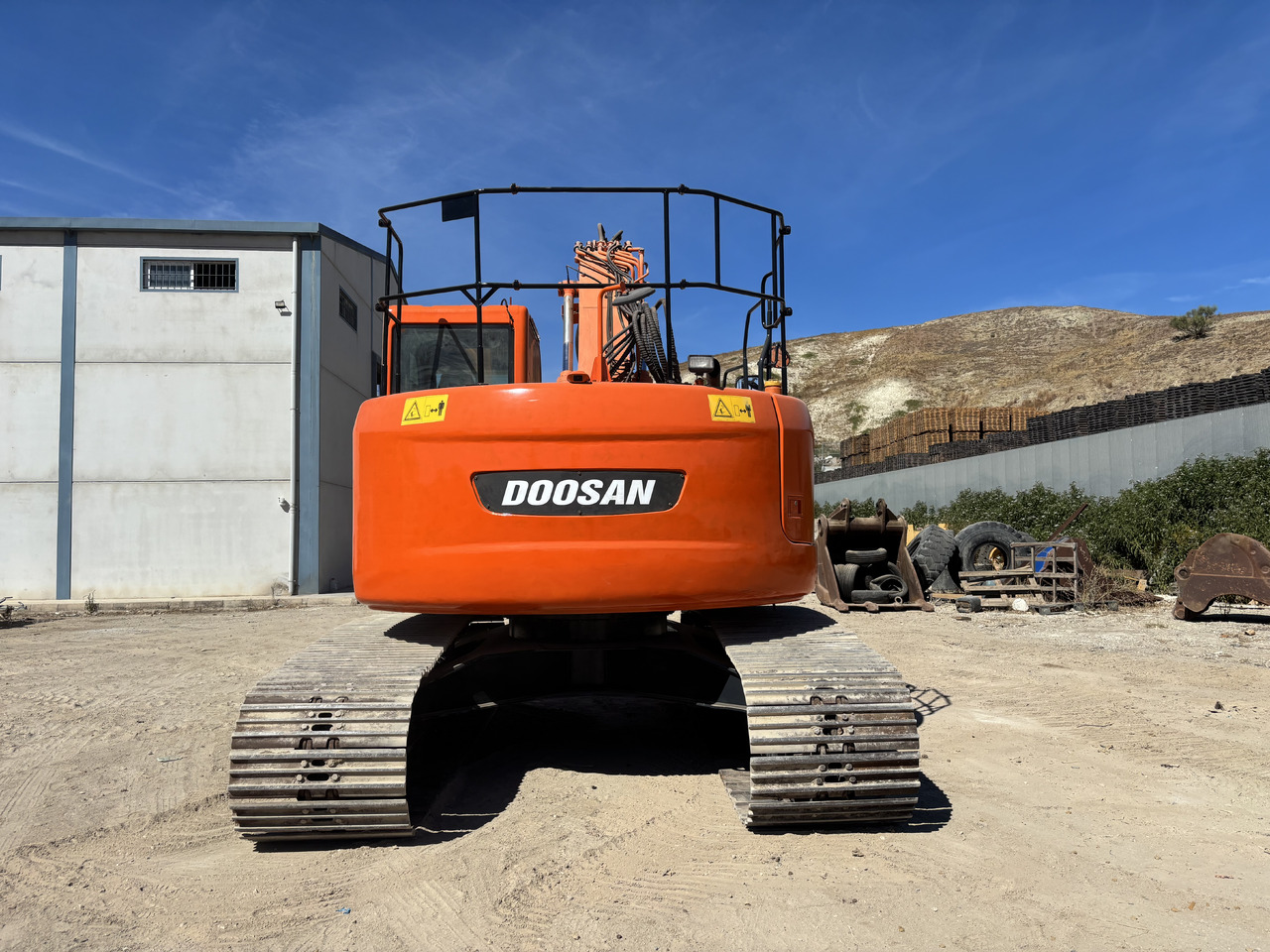 DOOSAN DX235LCR - Excavadora de cadenas: foto 4 DOOSAN DX235LCR - Excavadora de cadenas: foto 4