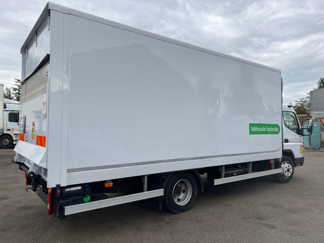 FUSO CANTER - Camión caja cerrada: foto 3 FUSO CANTER - Camión caja cerrada: foto 3