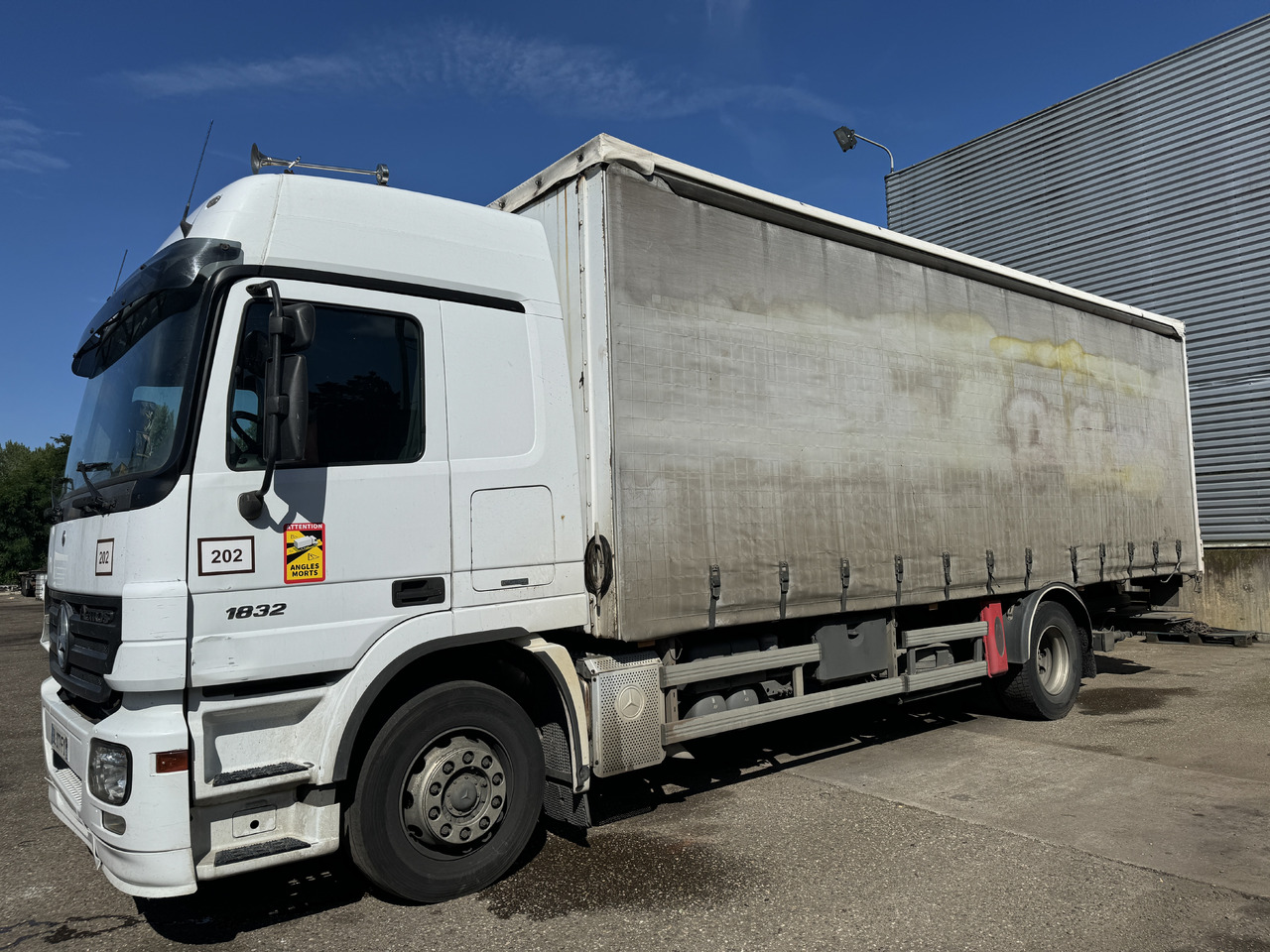 MERCEDES-BENZ ACTROS 1832 - Camión lona: foto 2 MERCEDES-BENZ ACTROS 1832 - Camión lona: foto 2