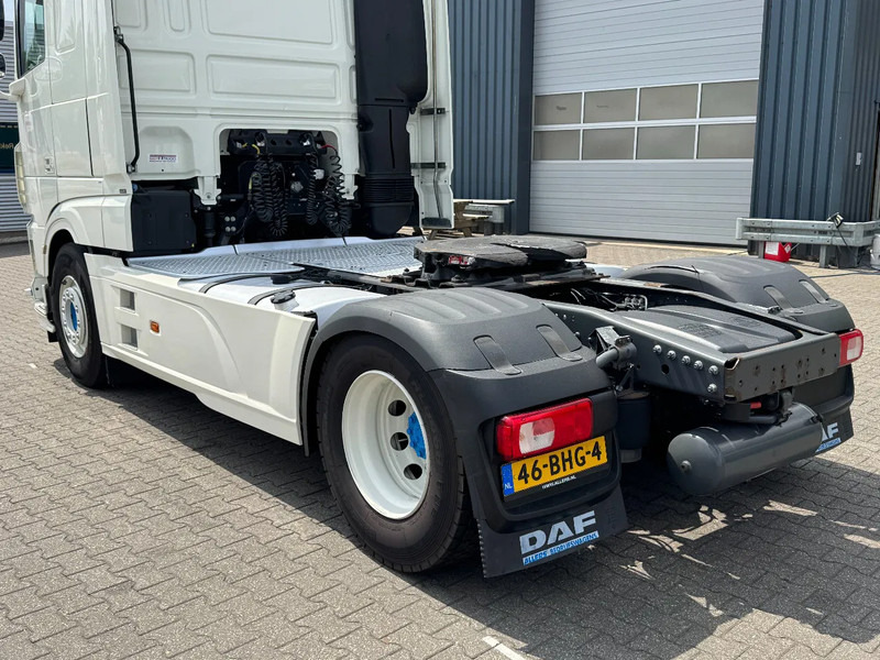DAF XF 440 Super Space Cab 2 Tanks *NL-Truck* - Cabeza tractora: foto 5 DAF XF 440 Super Space Cab 2 Tanks *NL-Truck* - Cabeza tractora: foto 5