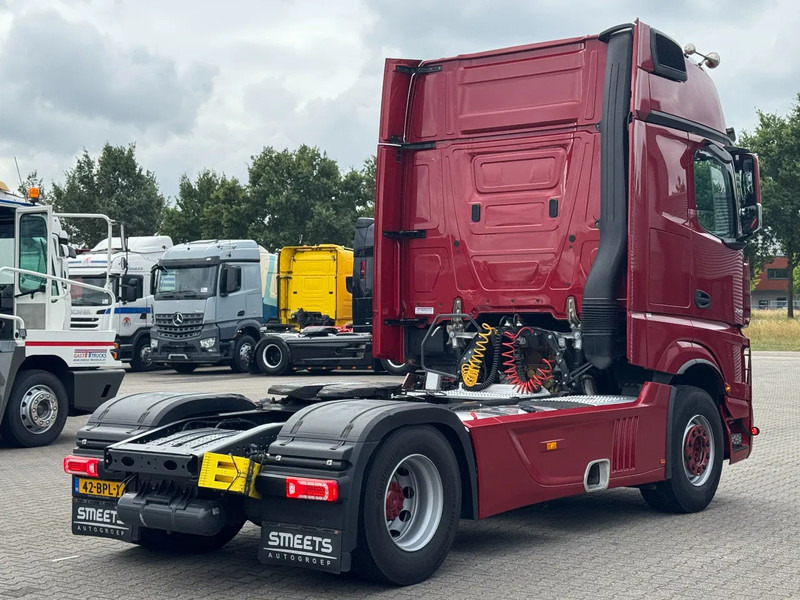 Mercedes-Benz Actros 2148 Giga Space Full Spoiler - Cabeza tractora: foto 4 Mercedes-Benz Actros 2148 Giga Space Full Spoiler - Cabeza tractora: foto 4